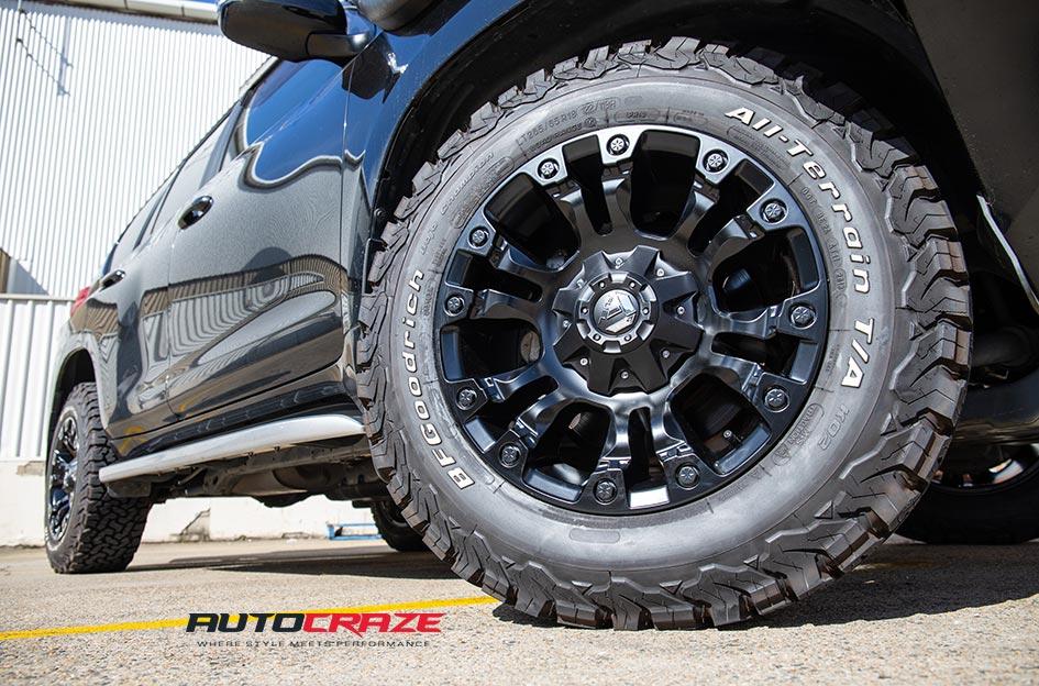 TOYOTA-PRADO-VAPOR-MATTE-BLACK